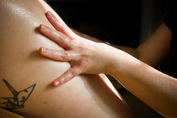 massage prenatal (6 of 40).jpg